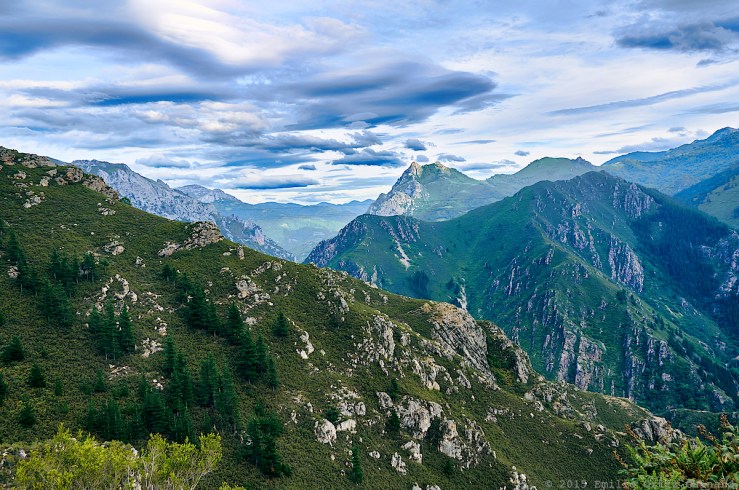 Mountains in the way to Bandujo, Asturias
